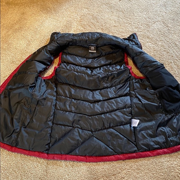CIRQ Goose Down Feather 700 Fill Quilted Puffer Vest Red Medium - Picture 8 of 13